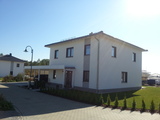 Wohnhaus mit Carport